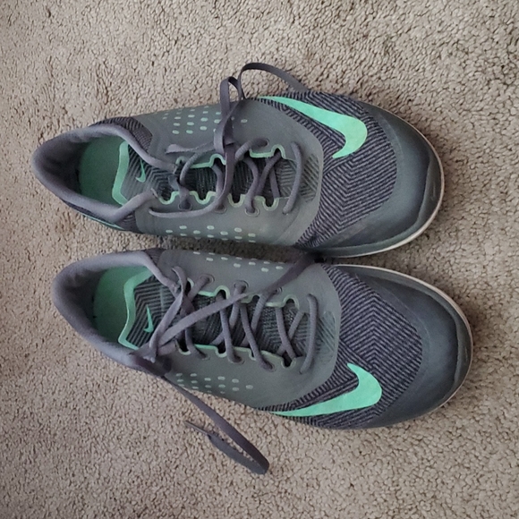 Nike Fitsole lightweight running shoes size 9.5 - Picture 1 of 3
